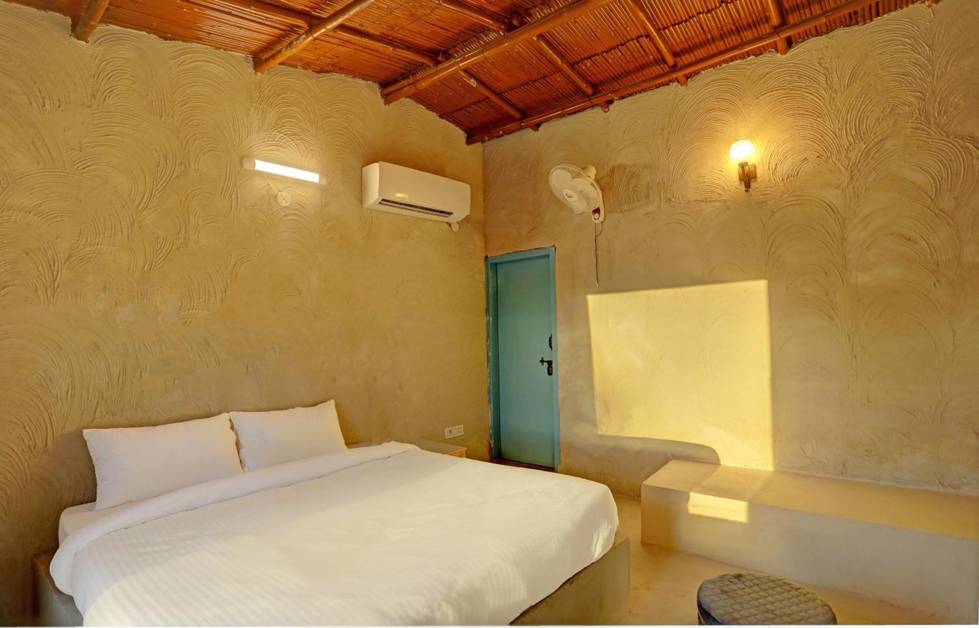 Hotel O The Mud House Bhundsi Buitenkant foto